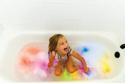 Glo Pals, Kostki sensoryczne świecące w wodzie Lumi - zabawka kąpielowa, kolor fioletowy